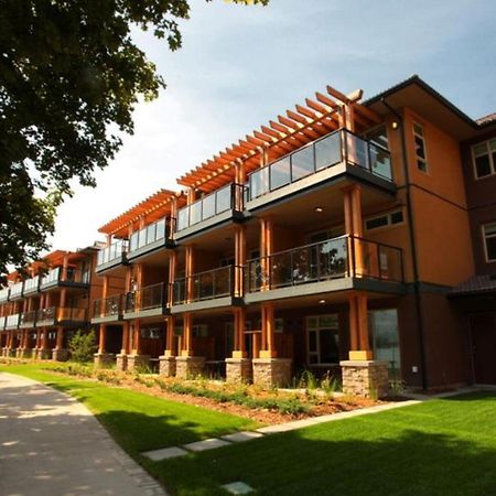 Watermark Beach Resort Osoyoos Exterior photo
