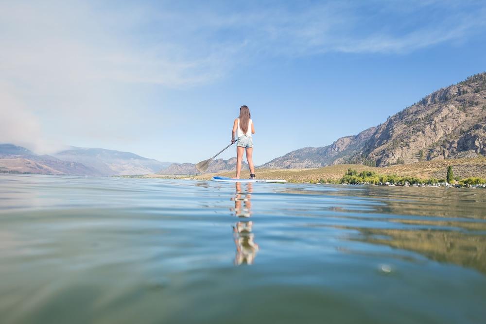Watermark Beach Resort Osoyoos Exterior photo