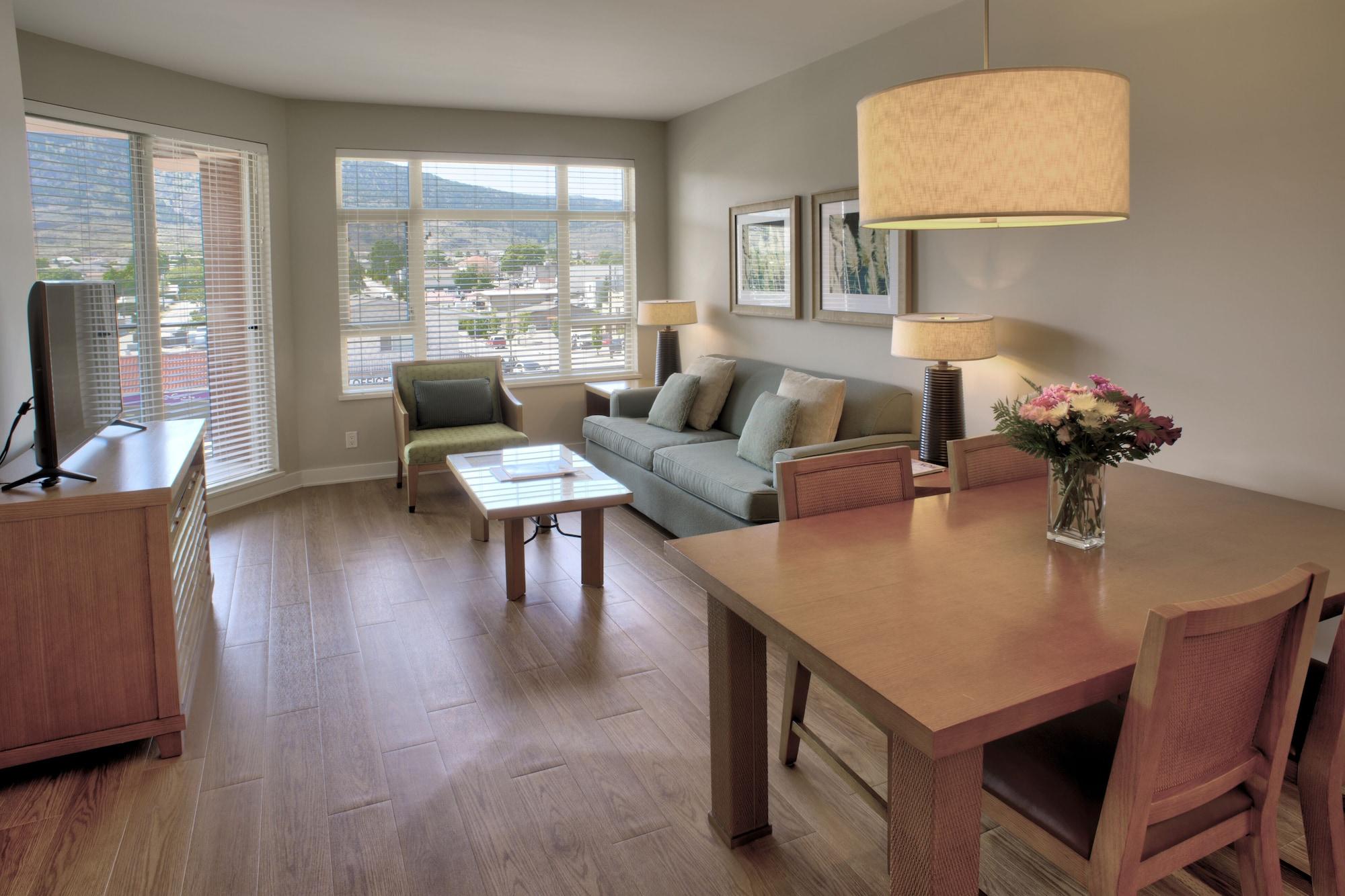Watermark Beach Resort Osoyoos Exterior photo