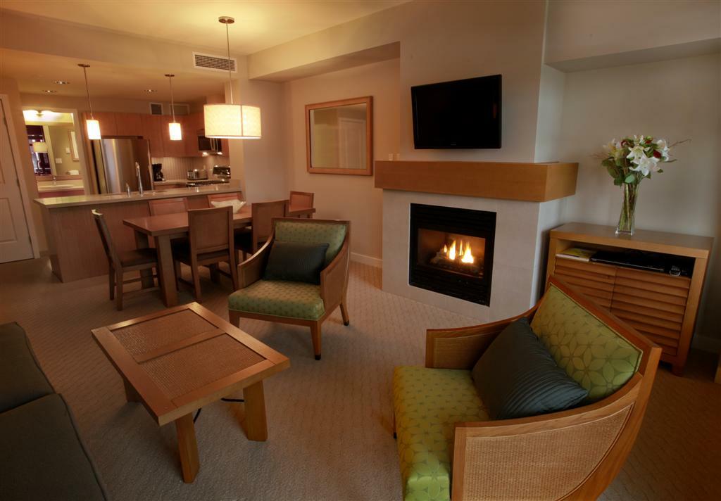 Watermark Beach Resort Osoyoos Exterior photo